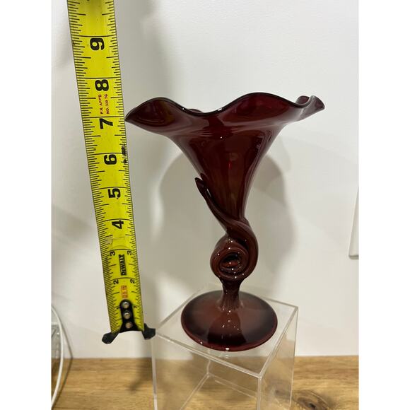 Hobbyist (?) Hand Blown Fluted Vase Maroon Red Maker Unknown - Picture 11 of 11